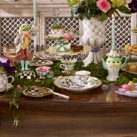 Wonderland Cake Stand