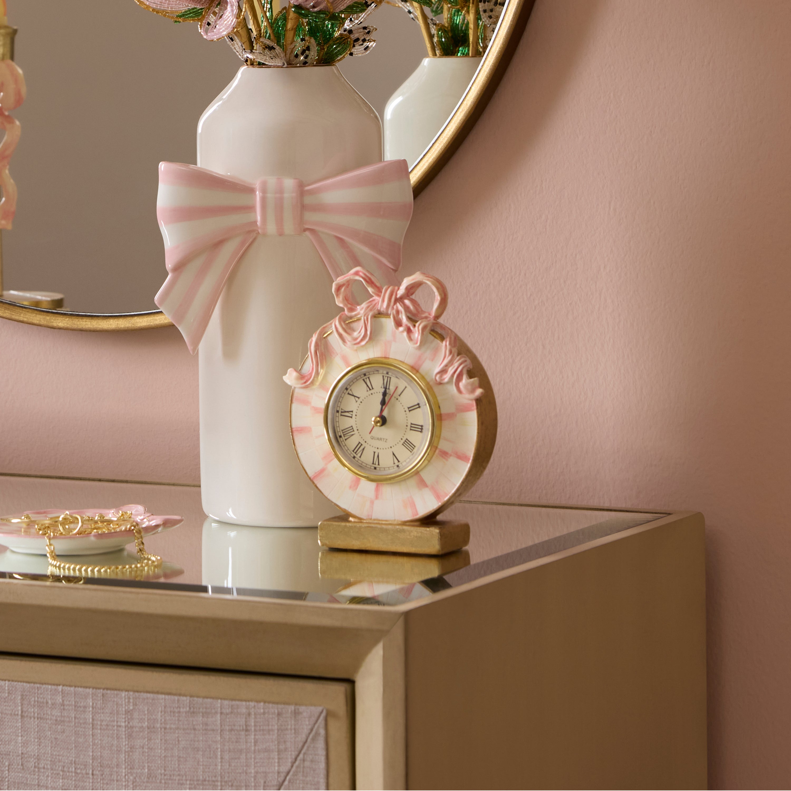 いちぽん様✨Rococo-Style 薔薇装飾　キャスター付テーブル MacKenzie-Childs | It's All About the Bow Desk Clock