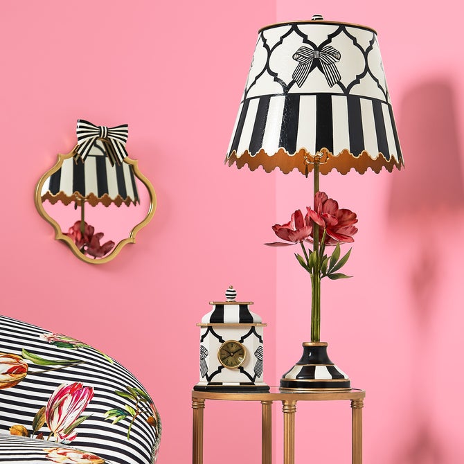 Pretty as a Bow Desk Clock image number 1