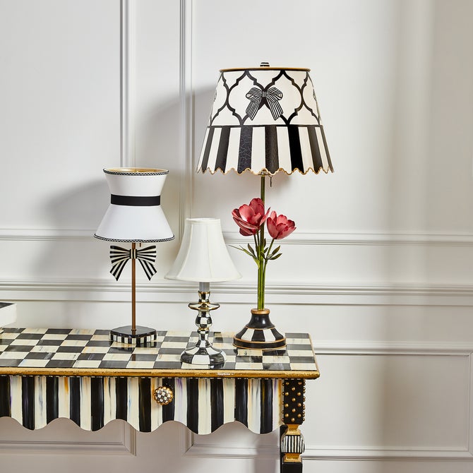 Flower Show Table Lamp image number 3