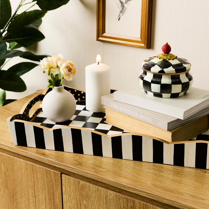 Courtly Check Breakfast Tray image number 0