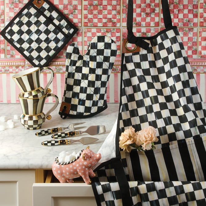 Courtly Check Bistro Apron image number 3