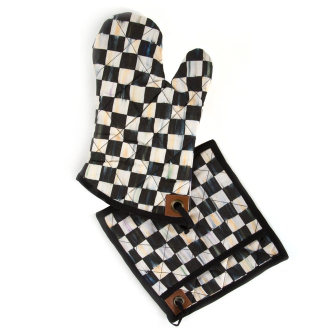 Courtly Check Bistro Oven Mitt image number 3