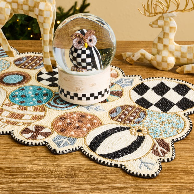 Natural Noel Jolly Ornaments Table Runner image number 1
