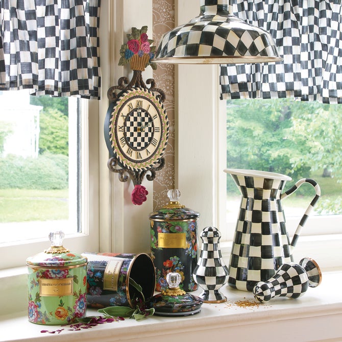 Courtly Check Cafe Valance image number 5