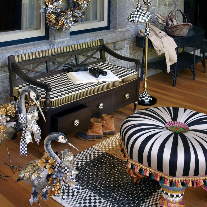 Courtly Farmhouse Floor Lamp image number 3