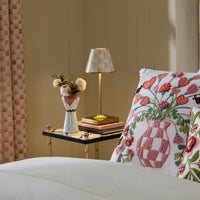 Rosy Check LED Rechargeable Cafe Table Lamp