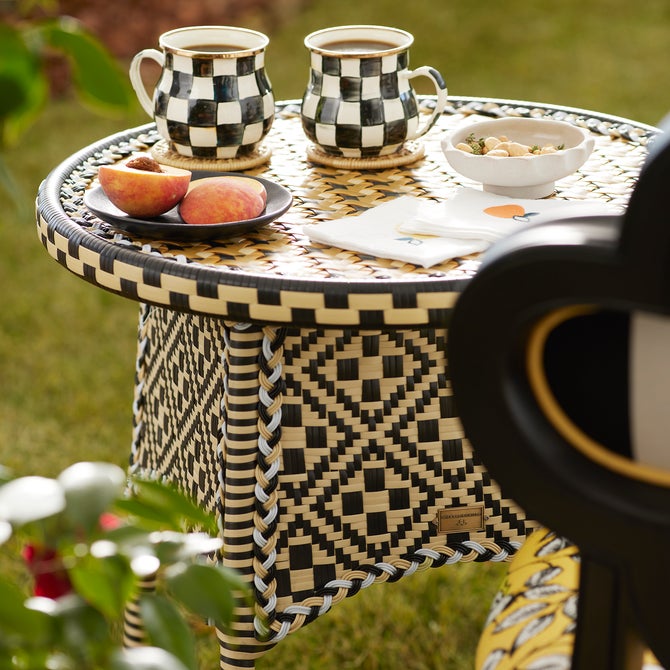 Courtly Check Mug image number 4