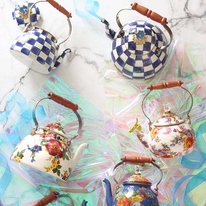 Royal Check 3 Quart Tea Kettle image number 4