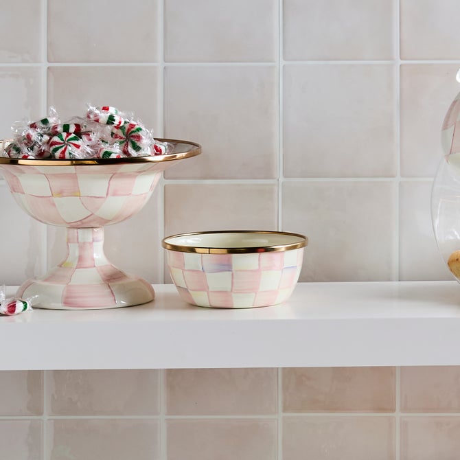 Rosy Check Pinch Bowl image number 2