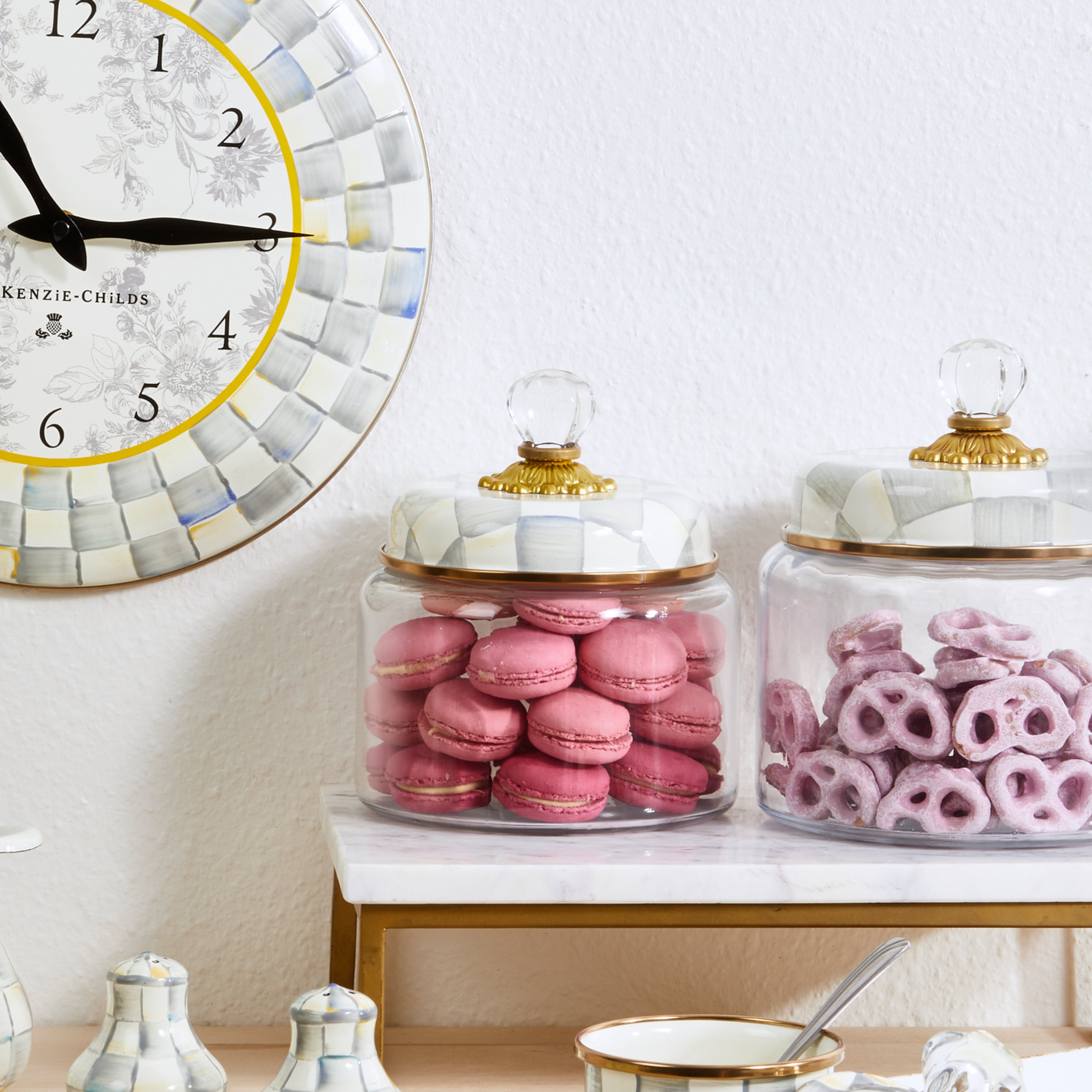 イマン トラッシュ缶　シャルロット MacKenzie-Childs | Sterling Check Small Kitchen Canister