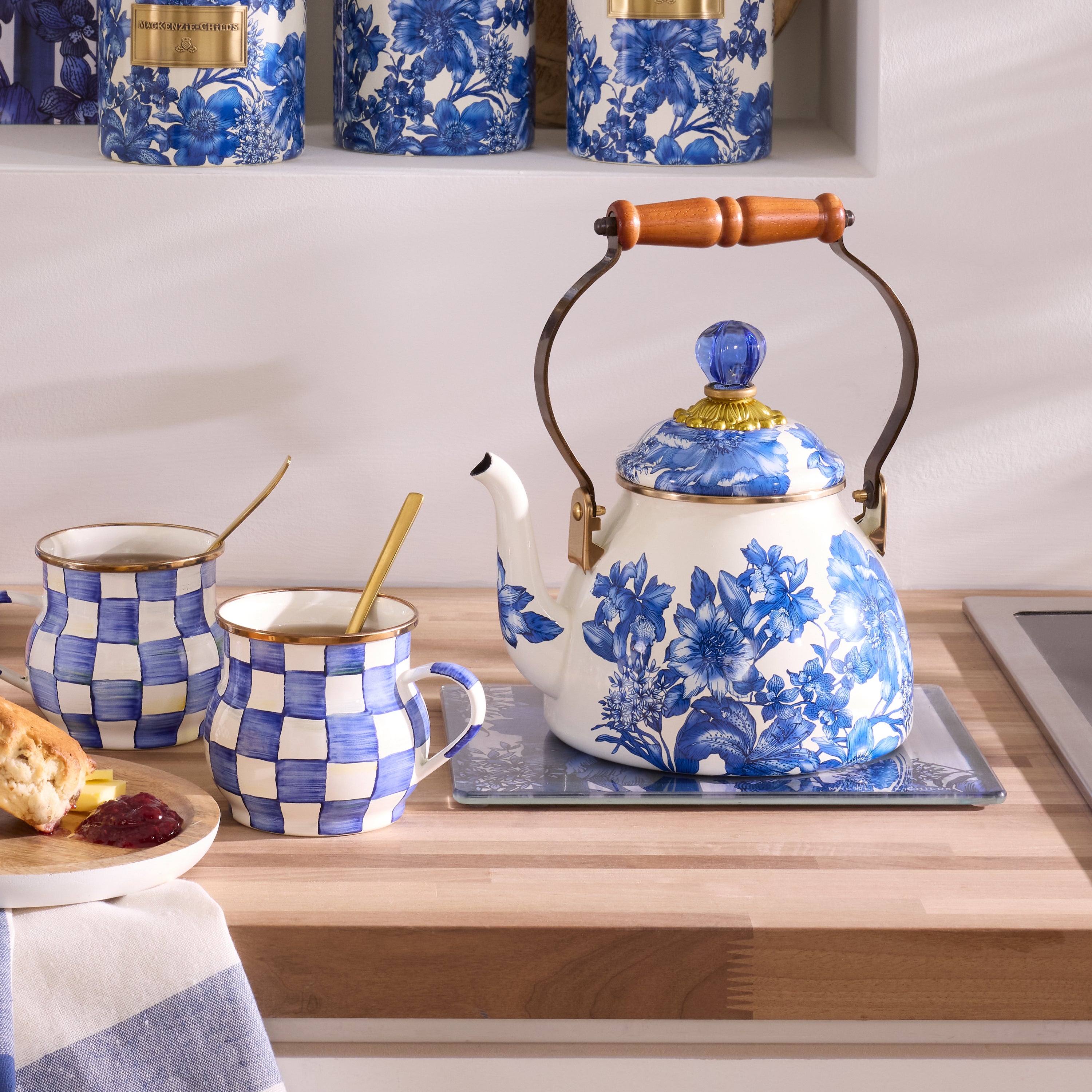 MacKenzie-Childs | Royal English Garden 2 Quart Tea Kettle
