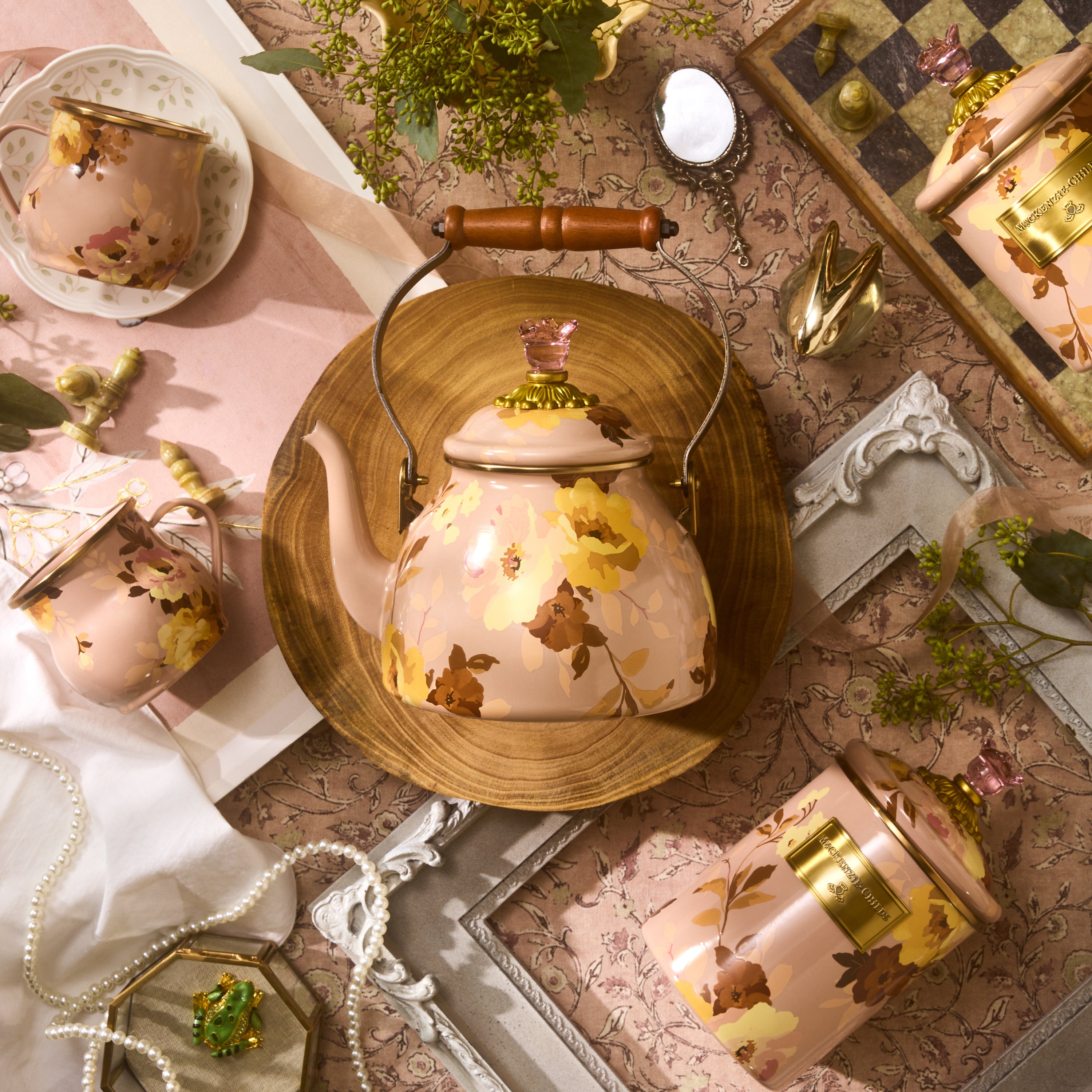 MacKenzie-Childs | Wild Rose Mauve 2 Quart Tea Kettle