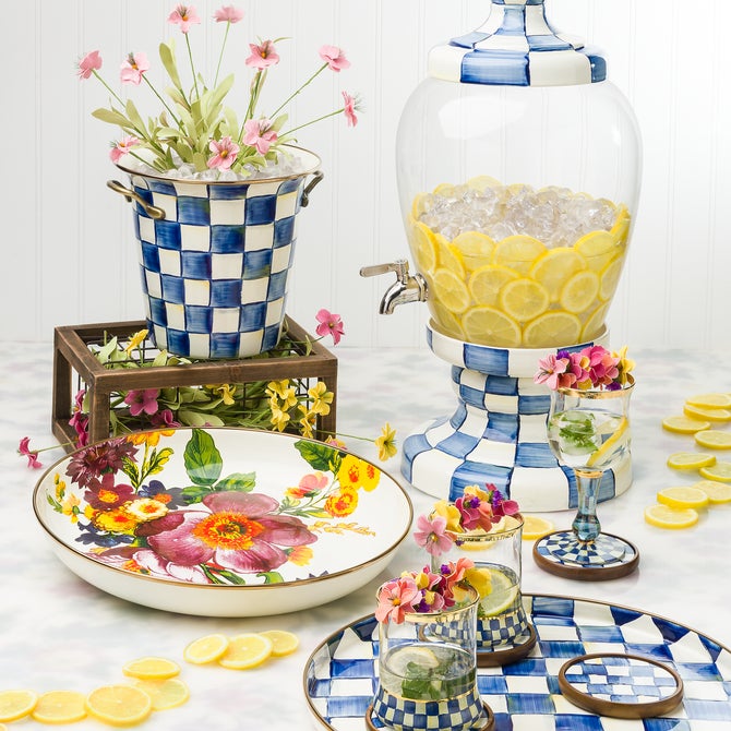 Royal Check Round Tray image number 1