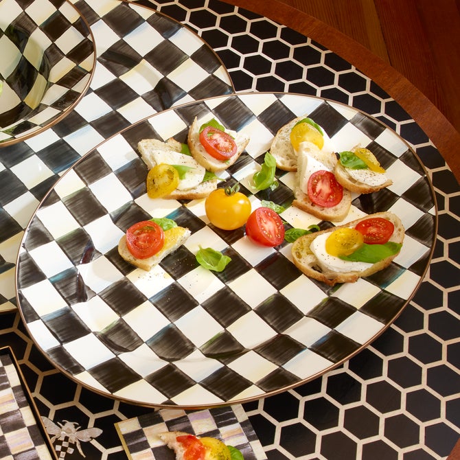 Courtly Check Medium Oval Platter image number 8