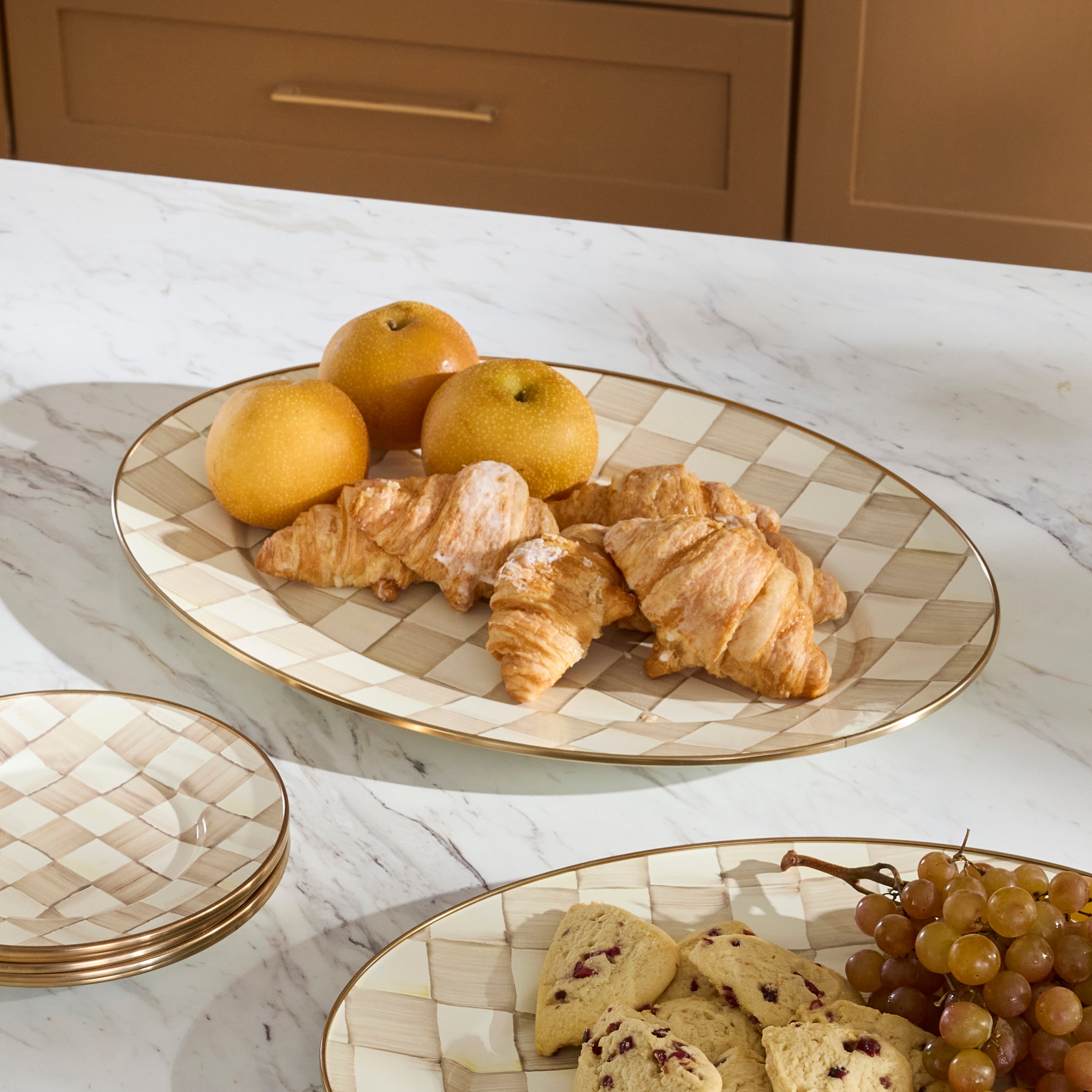 ぴ*ち様 マッキー社Mckアイボリーメジャーカップ MacKenzie-Childs | Mocha Check Medium Oval Platter