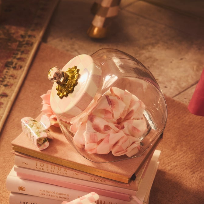 Sweets Jar with Rosy Check Enamel Lid image number 4