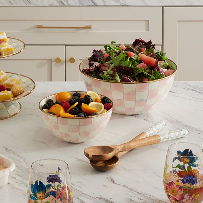 Rosy Check Medium Everyday Bowl image number 1