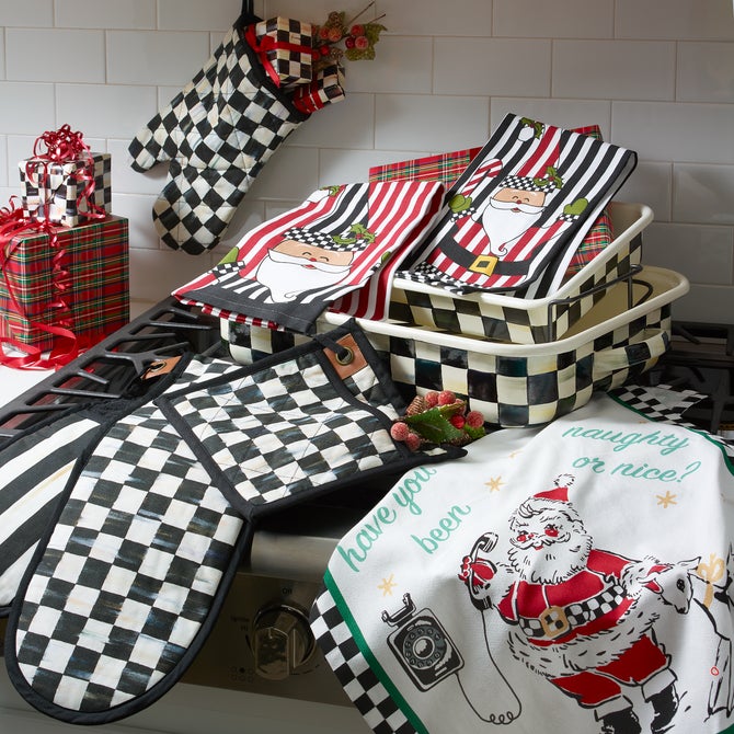 Courtly Check 9" x 13" Baking Pan image number 9