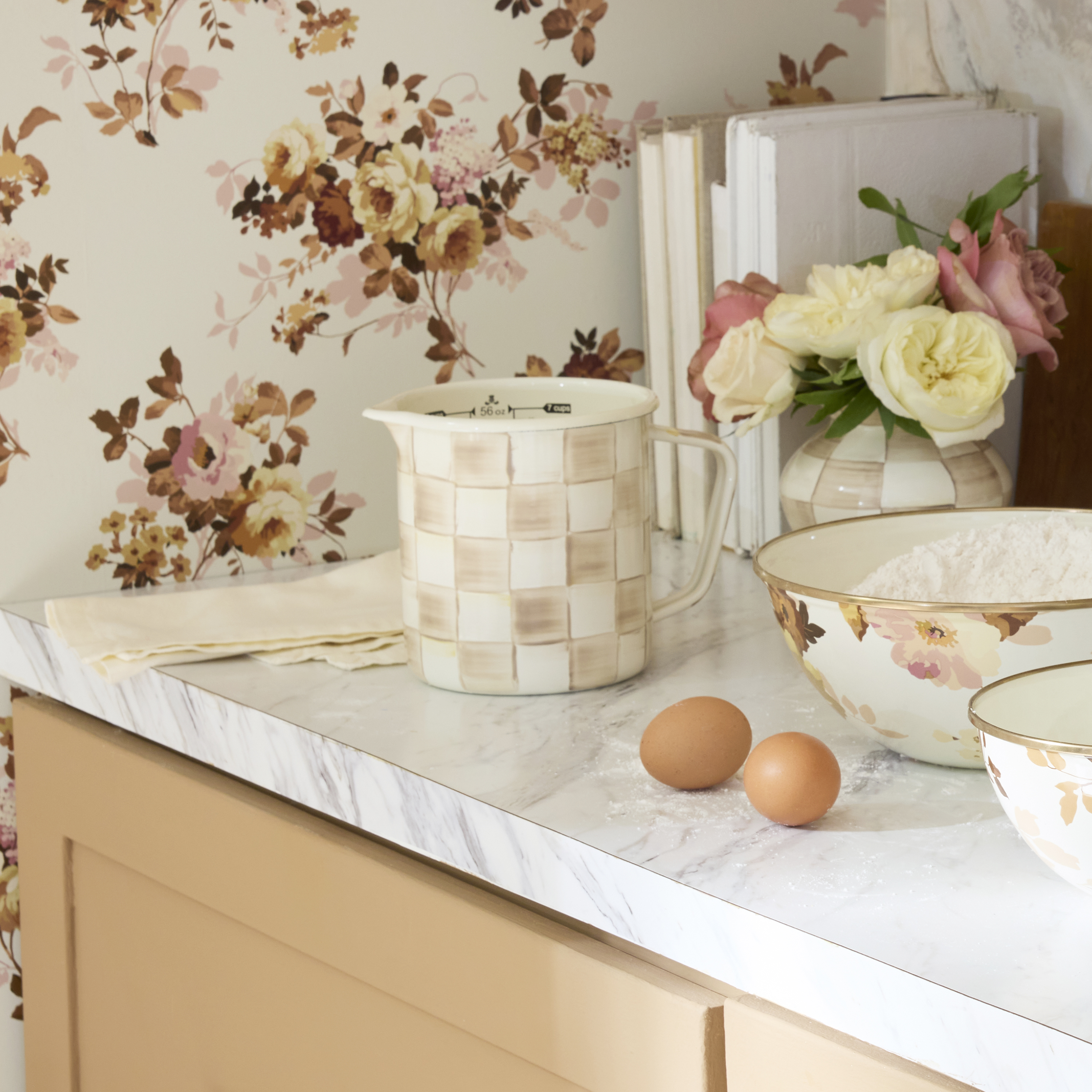 MacKenzie-Childs | Mocha Check 7 Cup Measuring Cup
