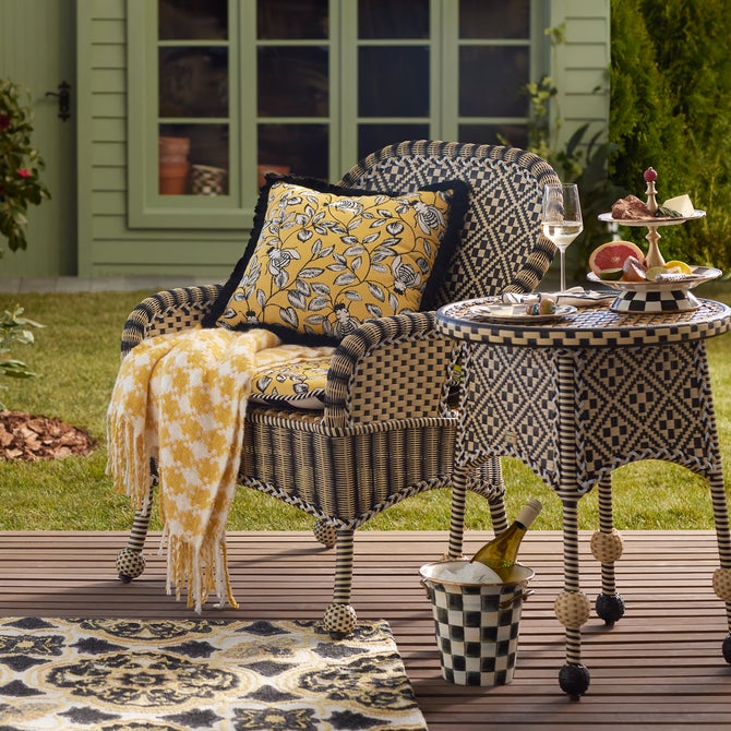 Courtly Check Two Tier Sweet Stand image number 5