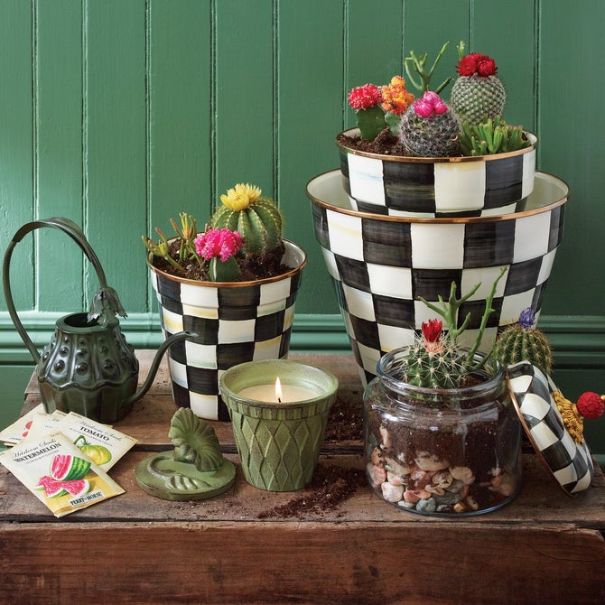Courtly Check Small Garden Pot image number 2