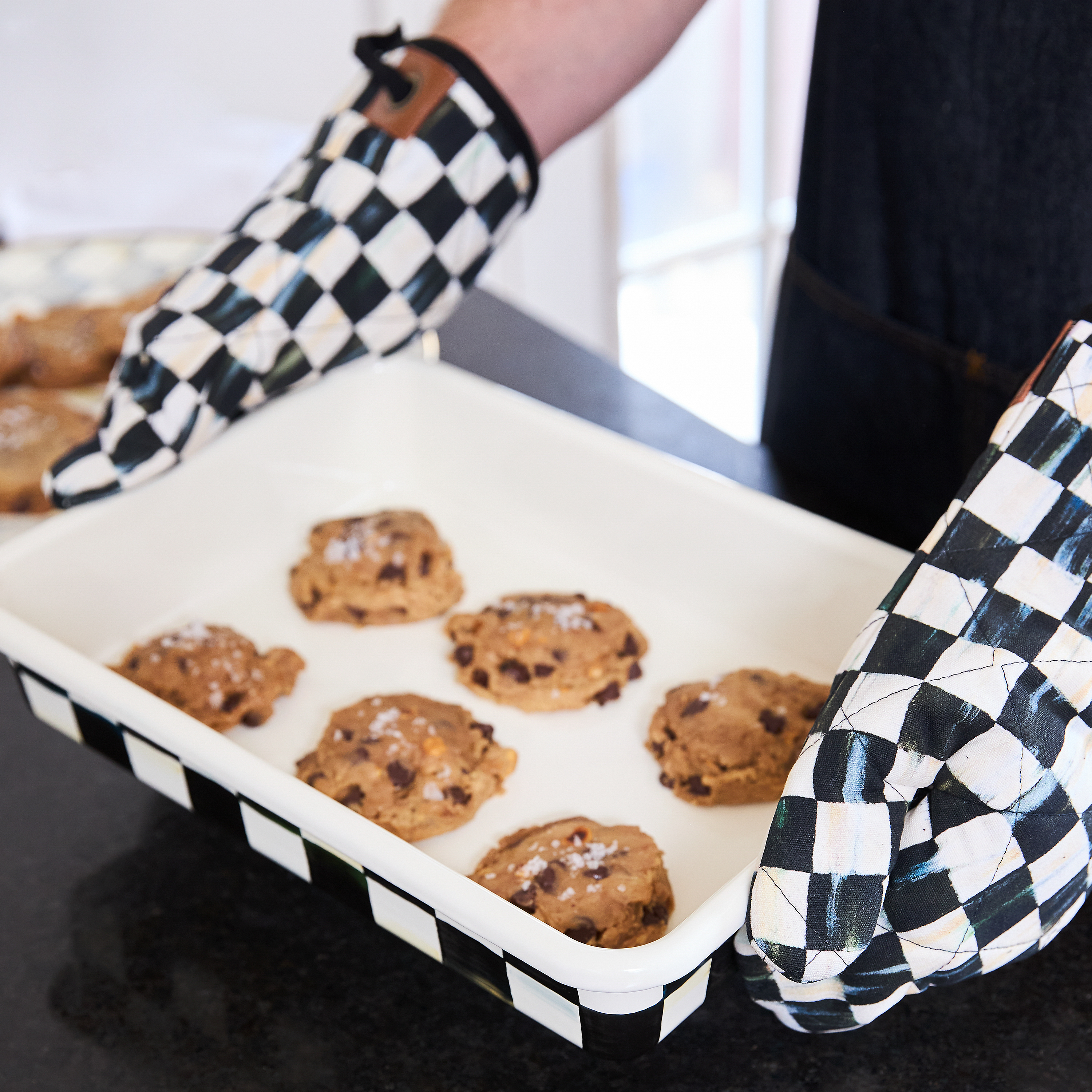 MacKenzie-Childs Check Baking Pan - Thumbnail 4
