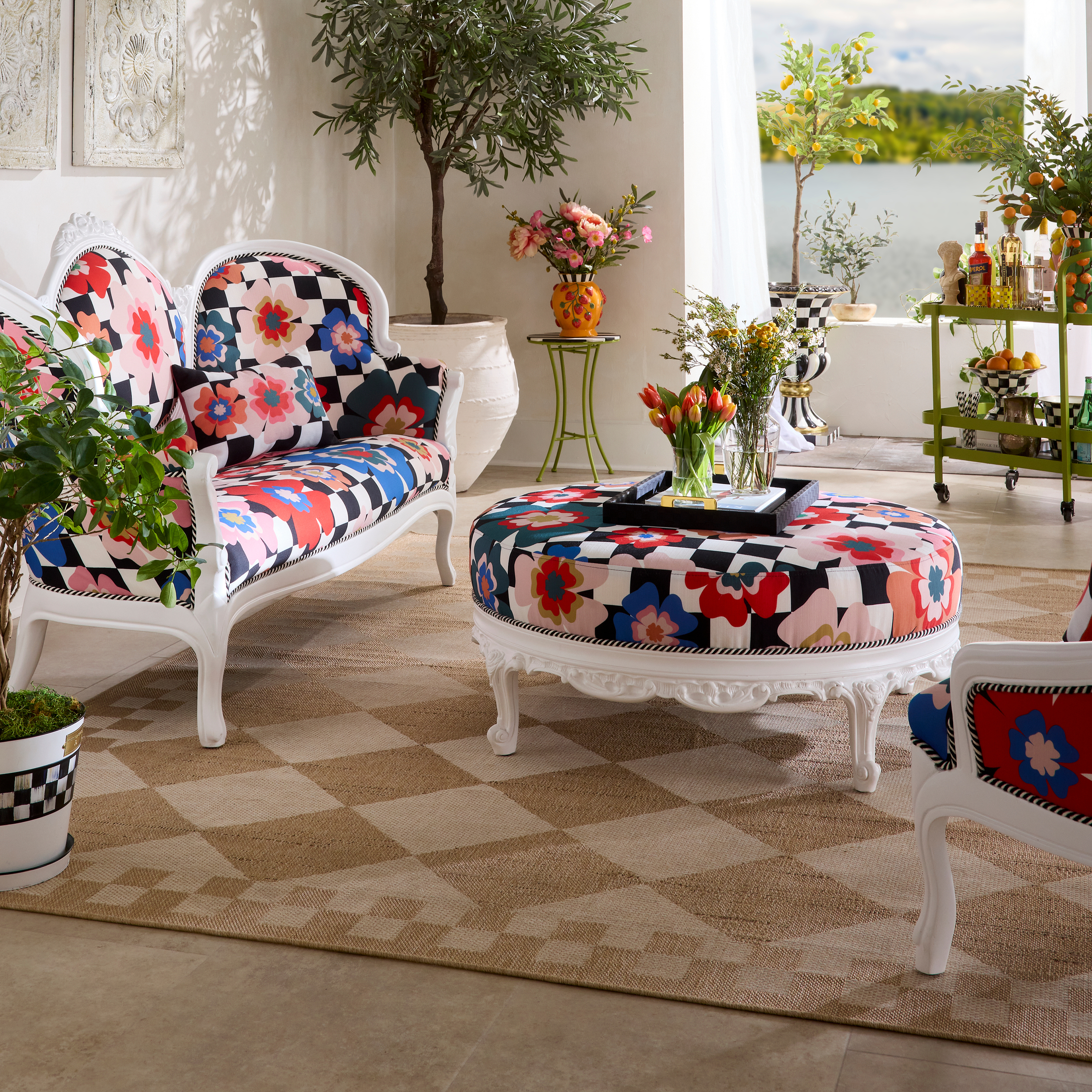 MacKenzie-Childs ラグ カーペット91 cm × 150cm MacKenzie-Childs | White Diamond 5' x 8' Indoor/Outdoor Rug