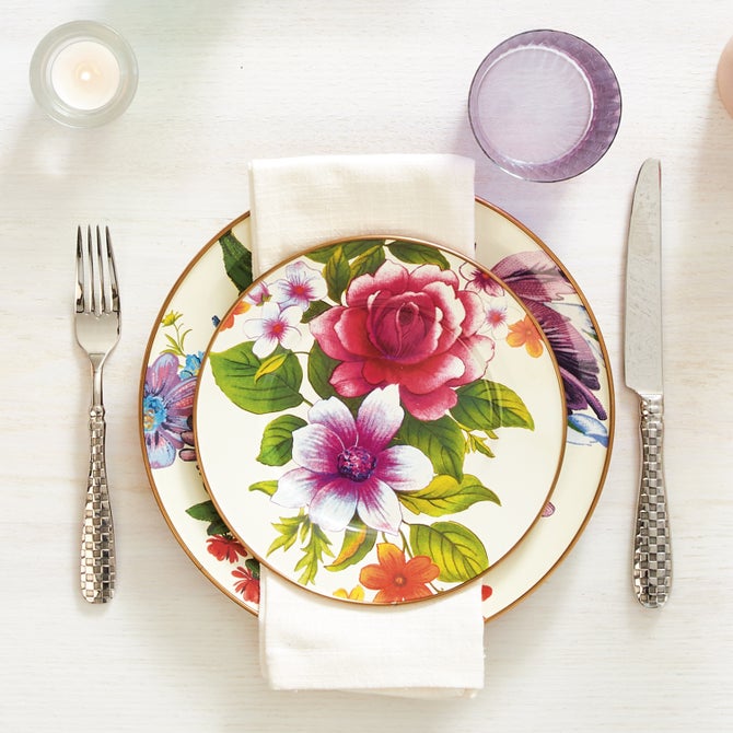 White Flower Market Charger/Plate image number 1